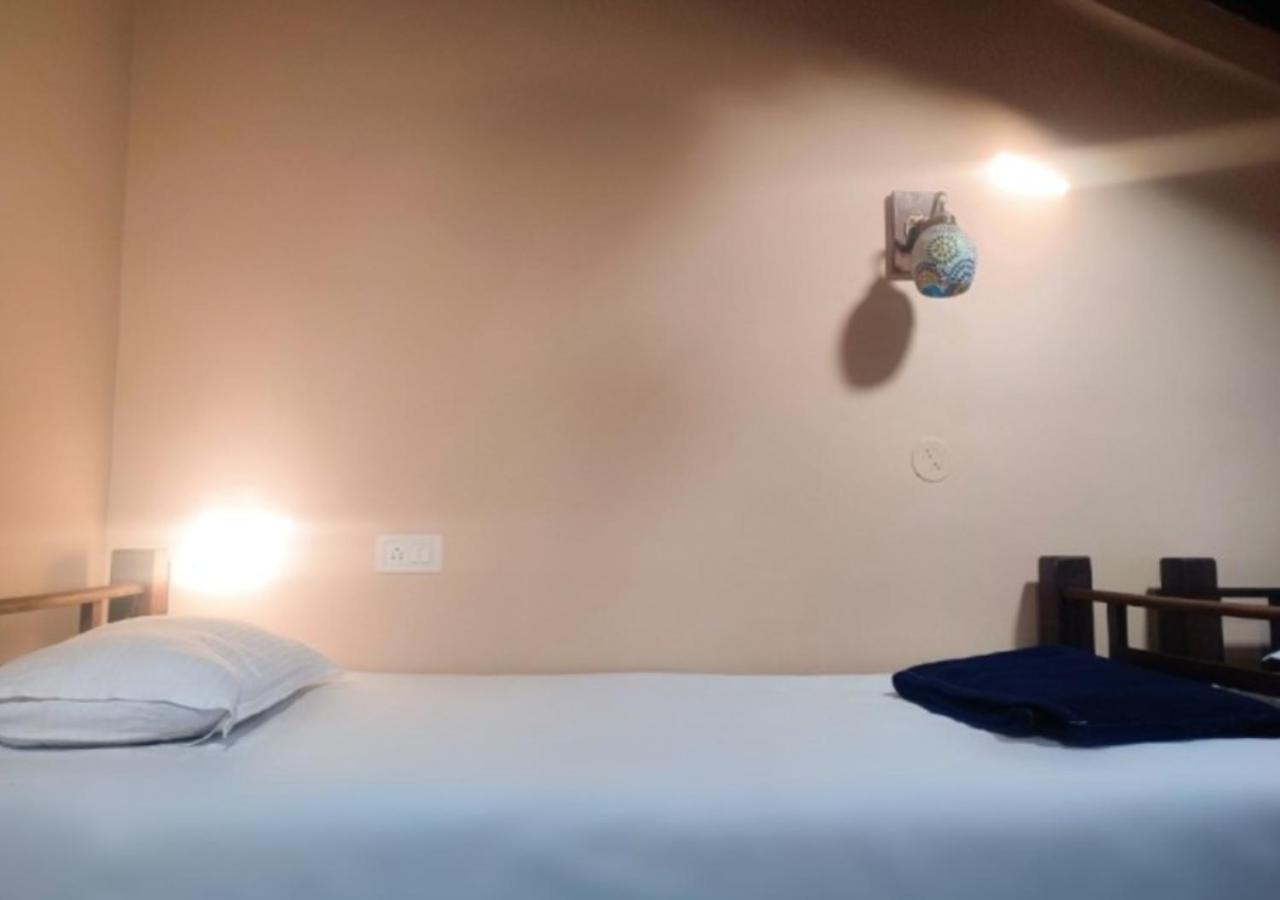 The Funky Monkey Hostel Anjuna Δωμάτιο φωτογραφία